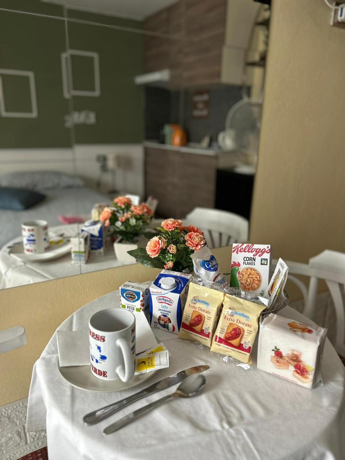 Villa Verde Bed And Breakfast Uggiate-Trevano Extérieur photo